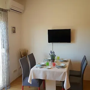 https://apartman-mery-stinjan.in-istria.net